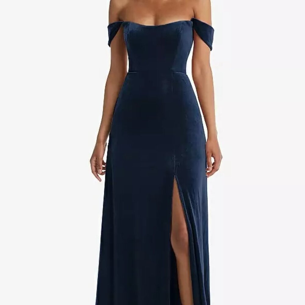 After Six 1551...Off-the-Shoulder Flounce Sleeve Velvet Maxi..Midnight..Size 6